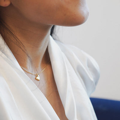 heart necklace gold dainty necklace solid love koragarro Chloe 