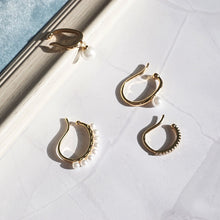 Load image into Gallery viewer, Kora Garro jewelry pearl earrings cuff mismatch imitation pearl Audrey