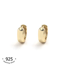 Load image into Gallery viewer, small gold hoop earrings gold vermeil hoops Mila- koragarro