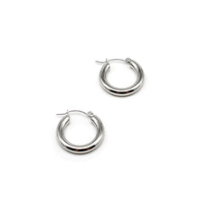 Load image into Gallery viewer, kora garro jewelry classic hoop earrings silver hoop earrings solid hoops minimalist earrings isa